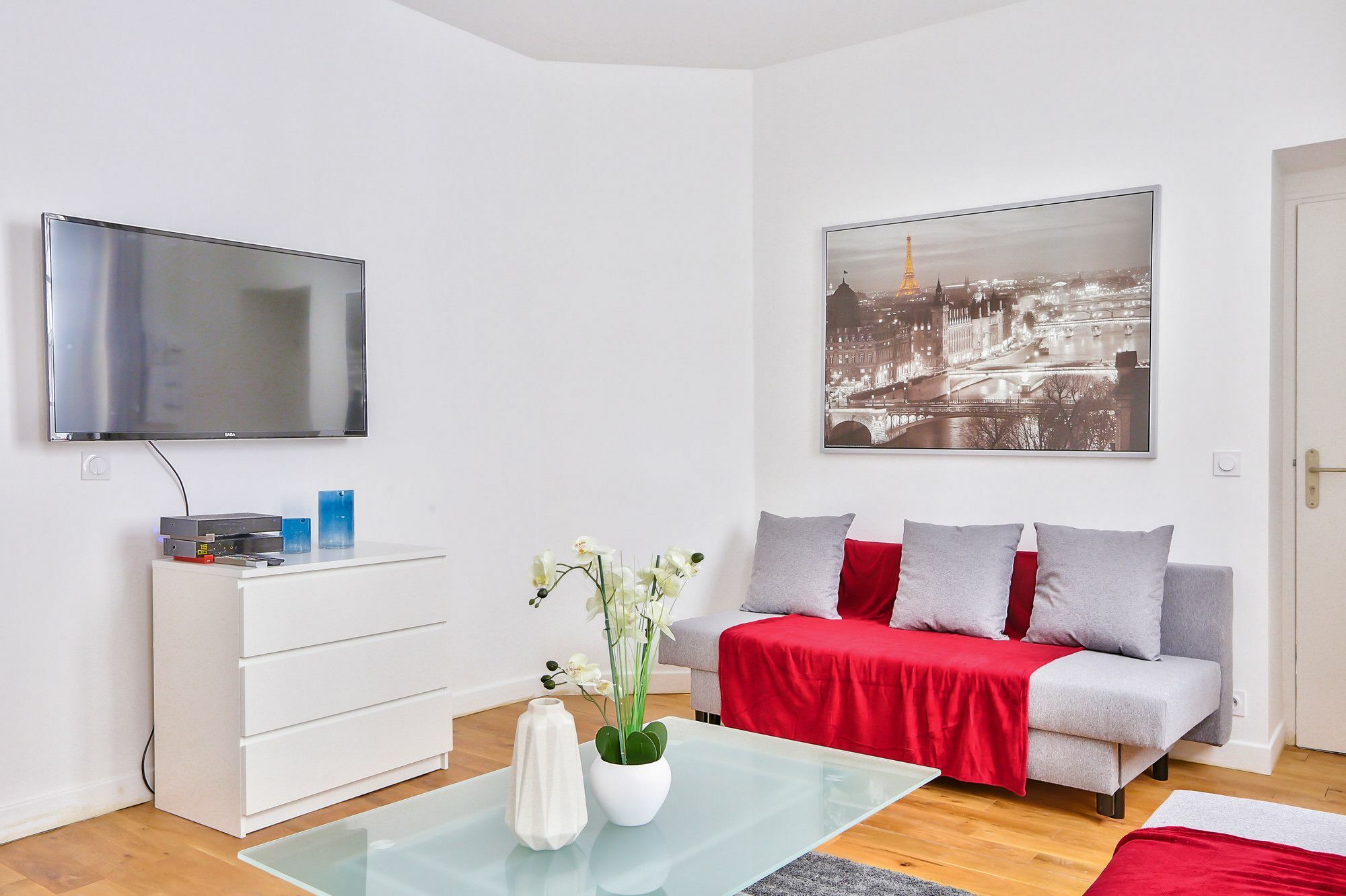 Apartment 58 - Design Eiffel Tower