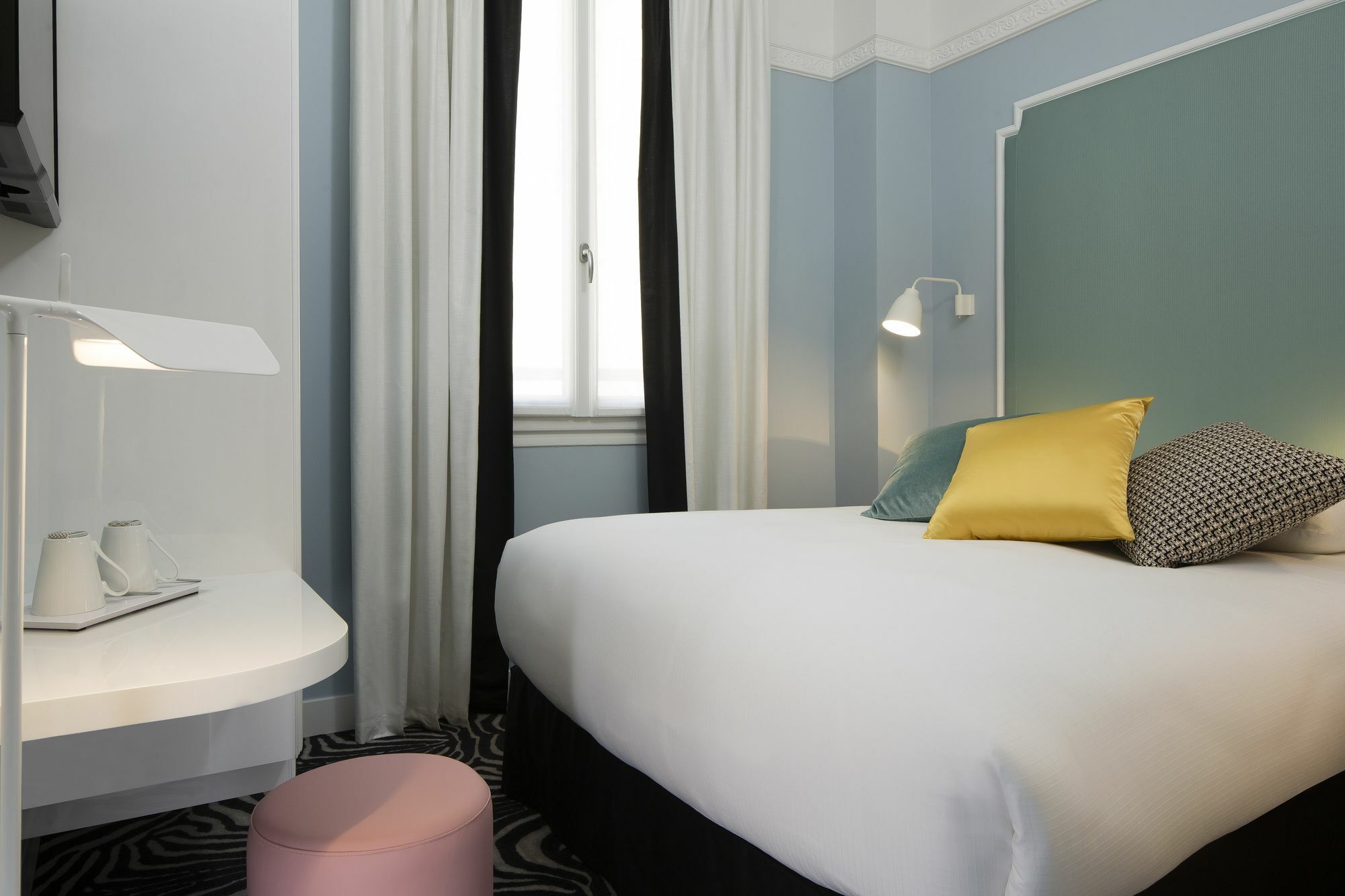 Pastel Hotel