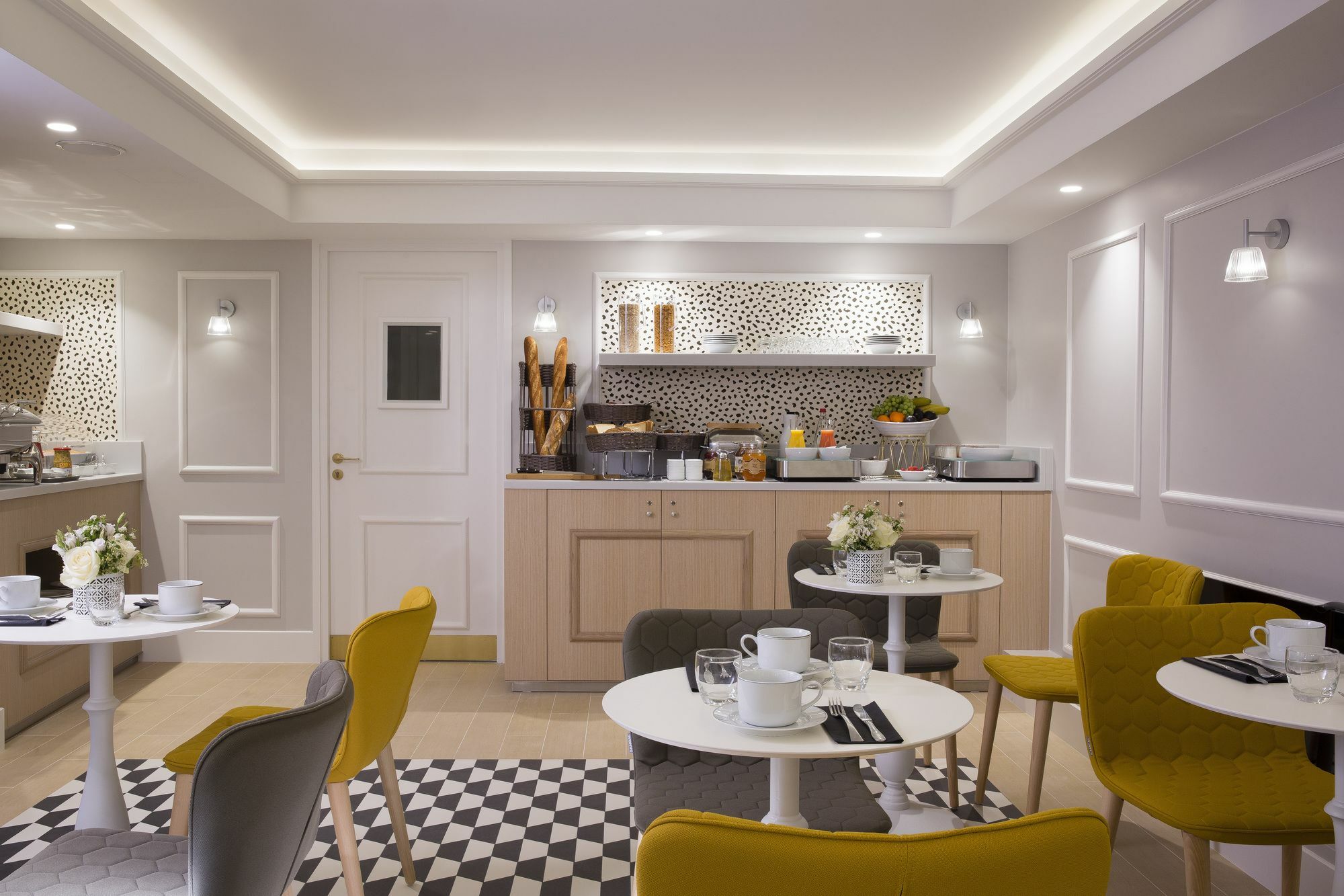 Pastel Hotel 3*