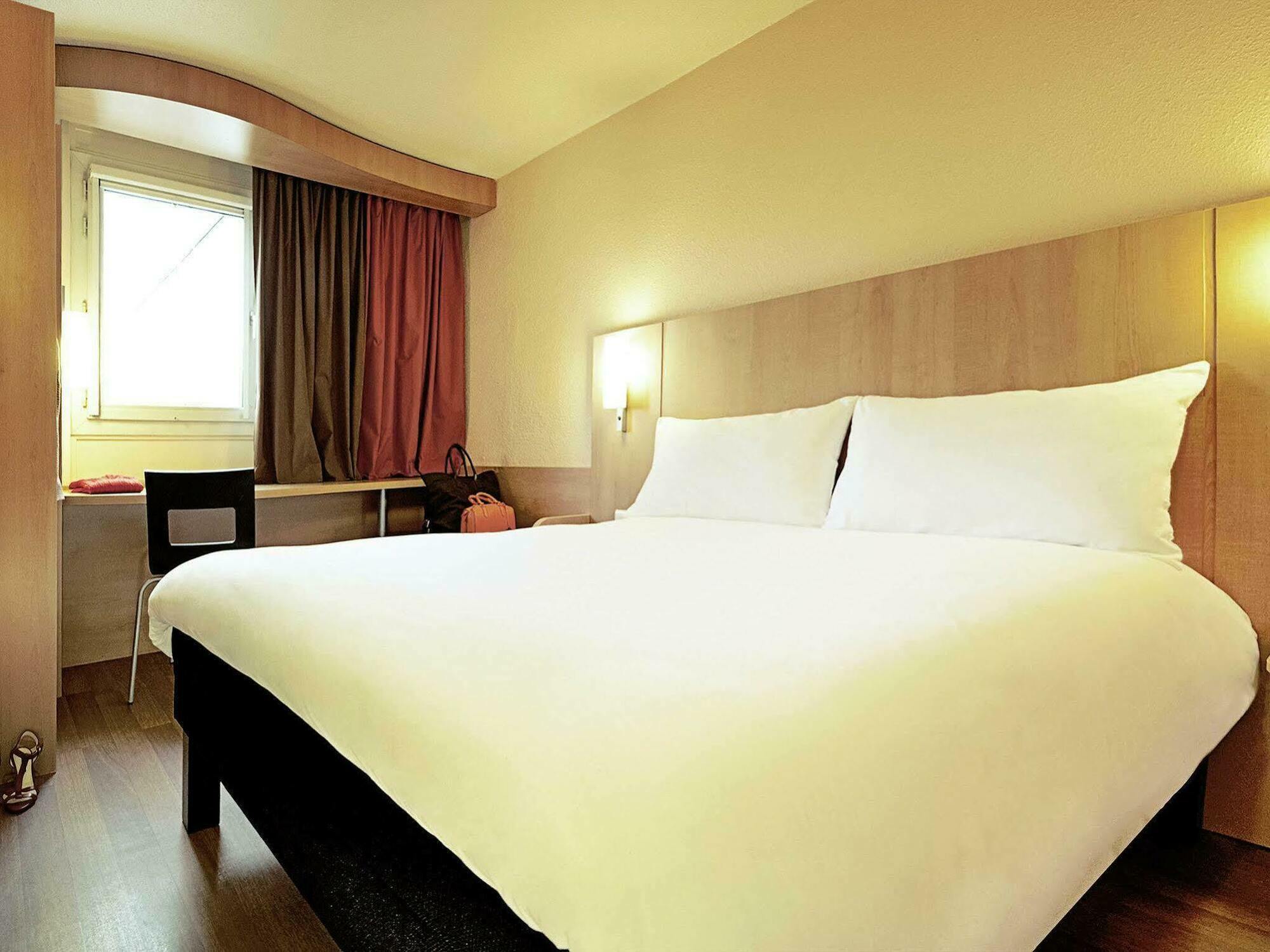 Hotel Ibis Ornano Montmartre Nord 18eme 3*