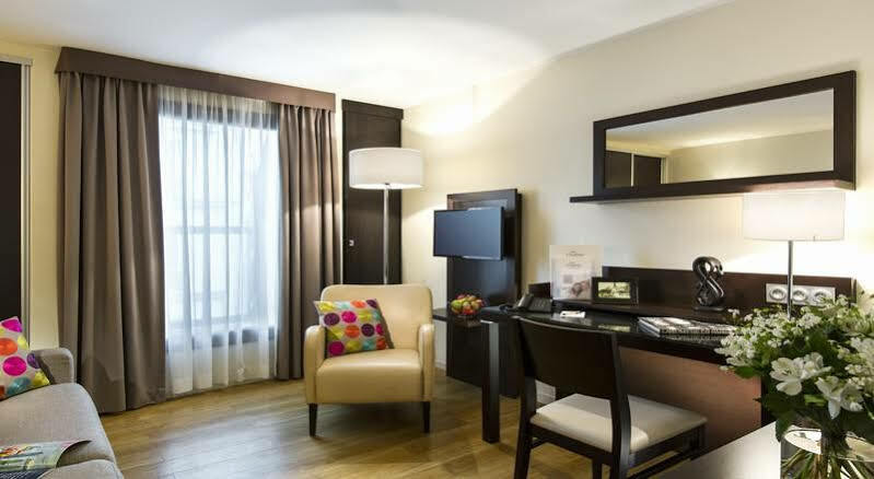 Citadines Republique 3*