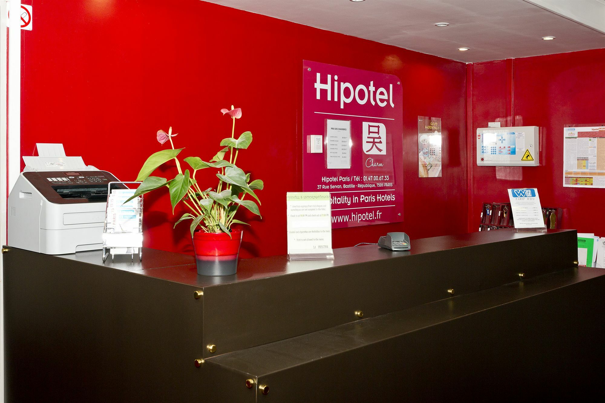 Hipotel Père-lachaise République Hotel 3*