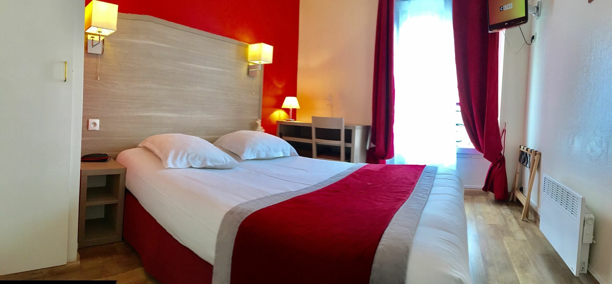Amadeus Hotel