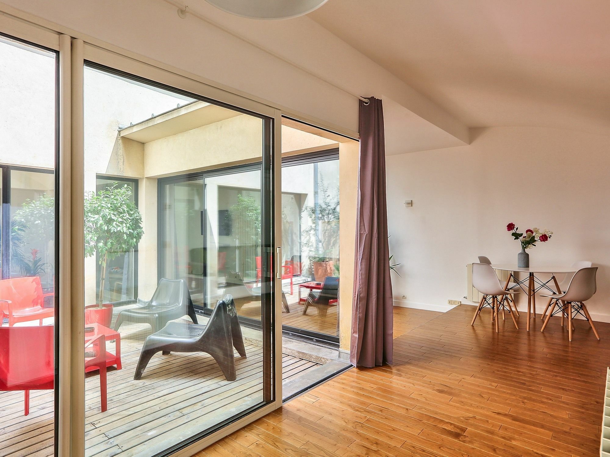 La Harmonie Apartment *