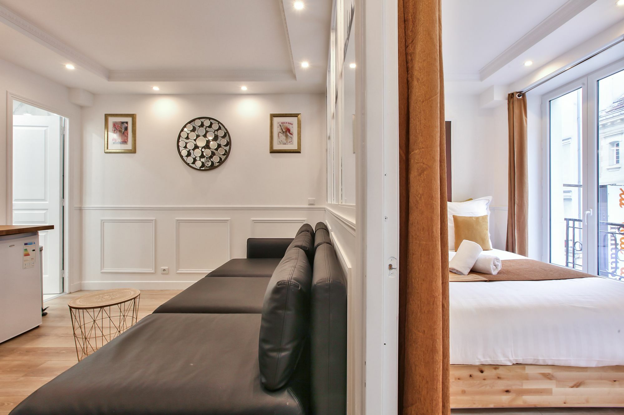 Apartment 65-french Cancan St Denis Paris