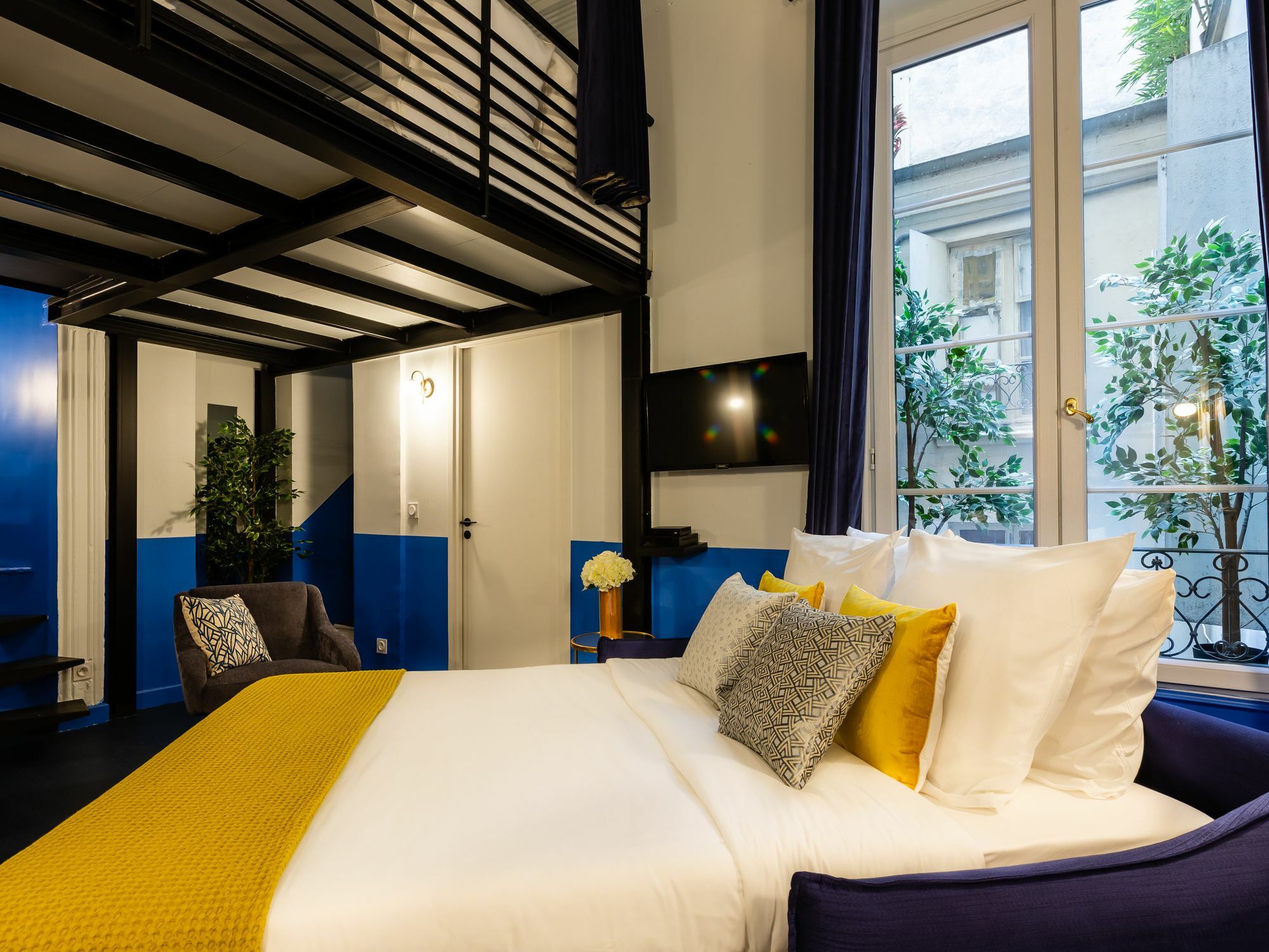 Luxury 2 Bedroom With Ac - Louvre Apartment