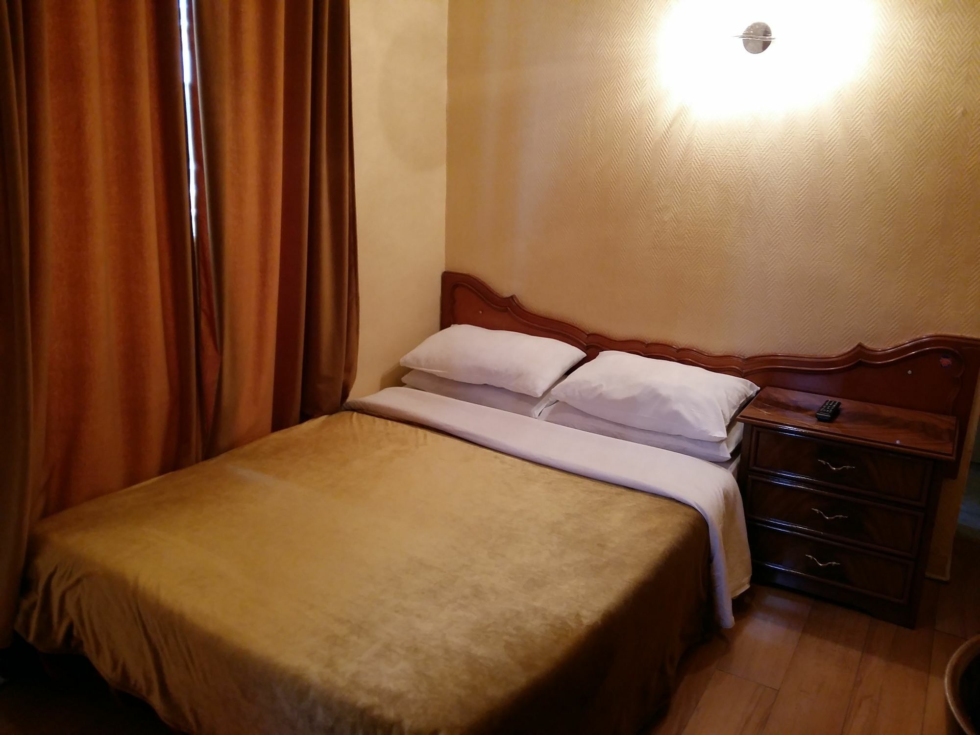 Du Métro Hotel