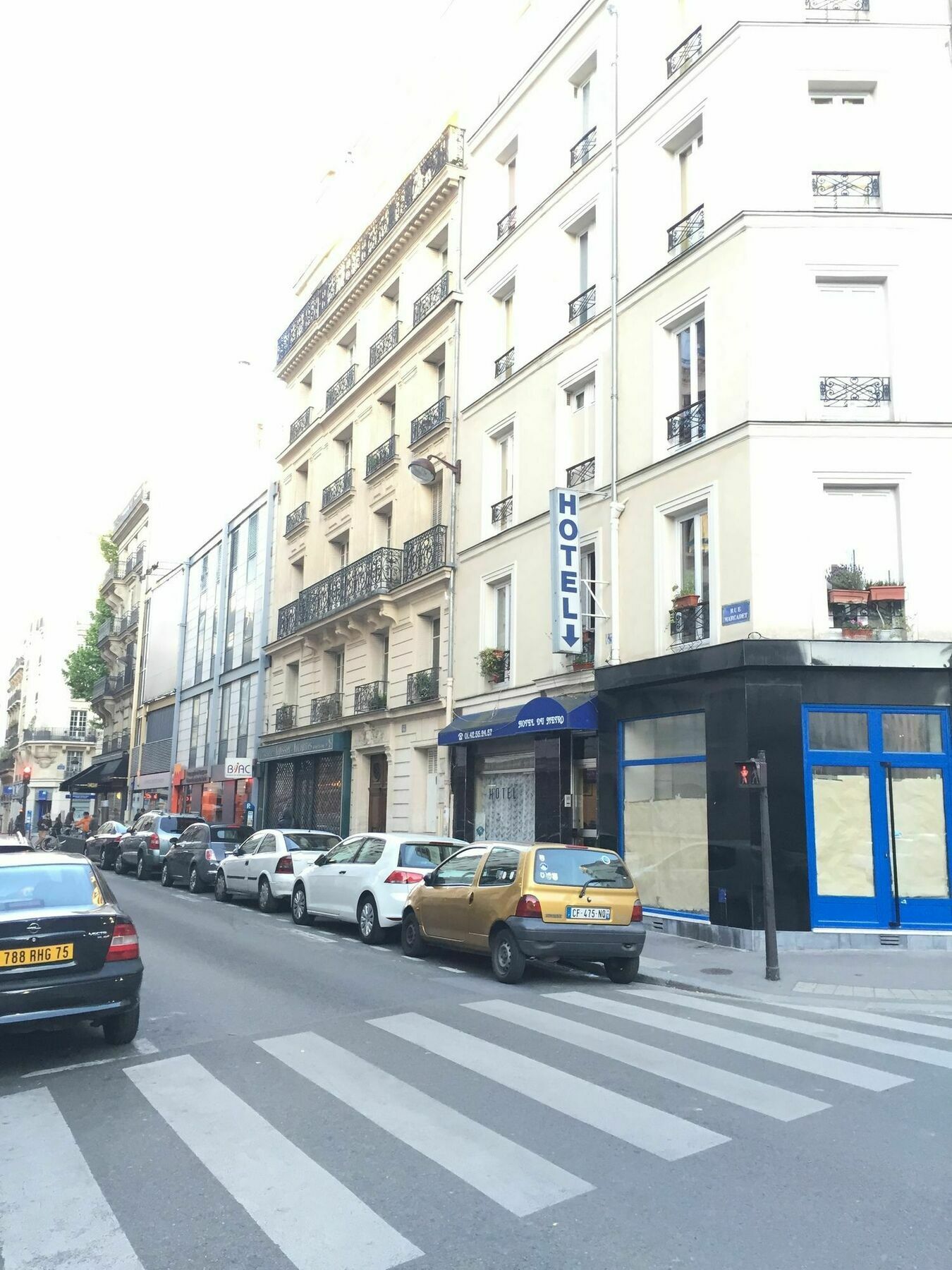 Hotel Du Métro
