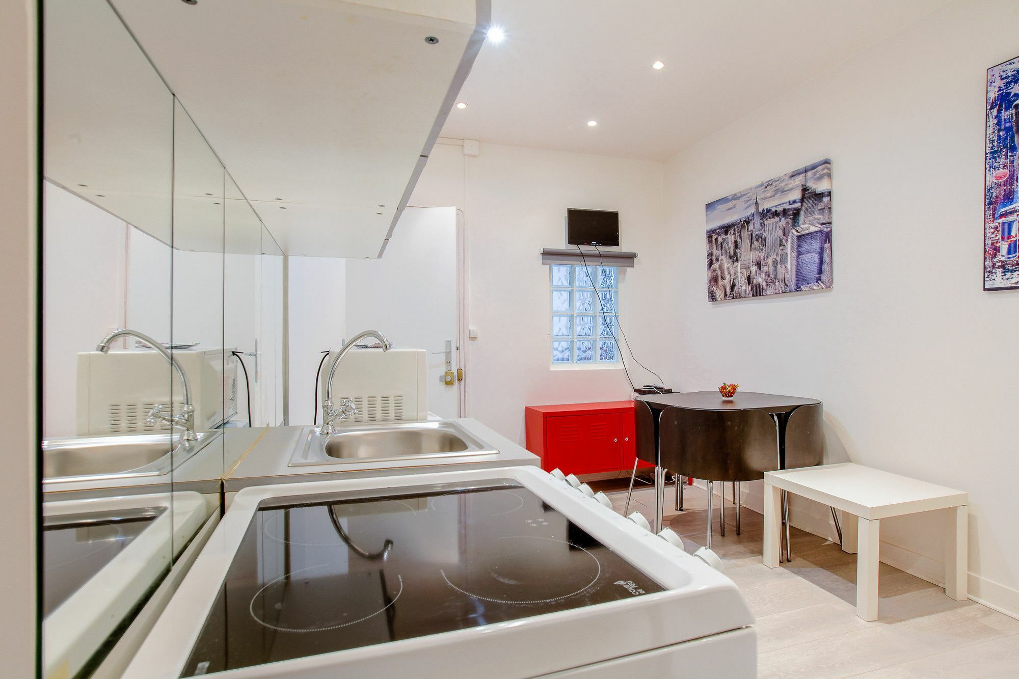 11 - Design Champs-elysees Apartment *