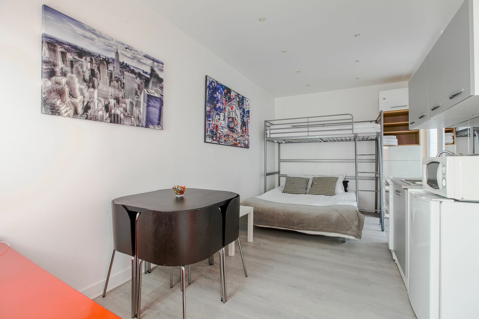 11 - Design Champs-elysees Apartment *