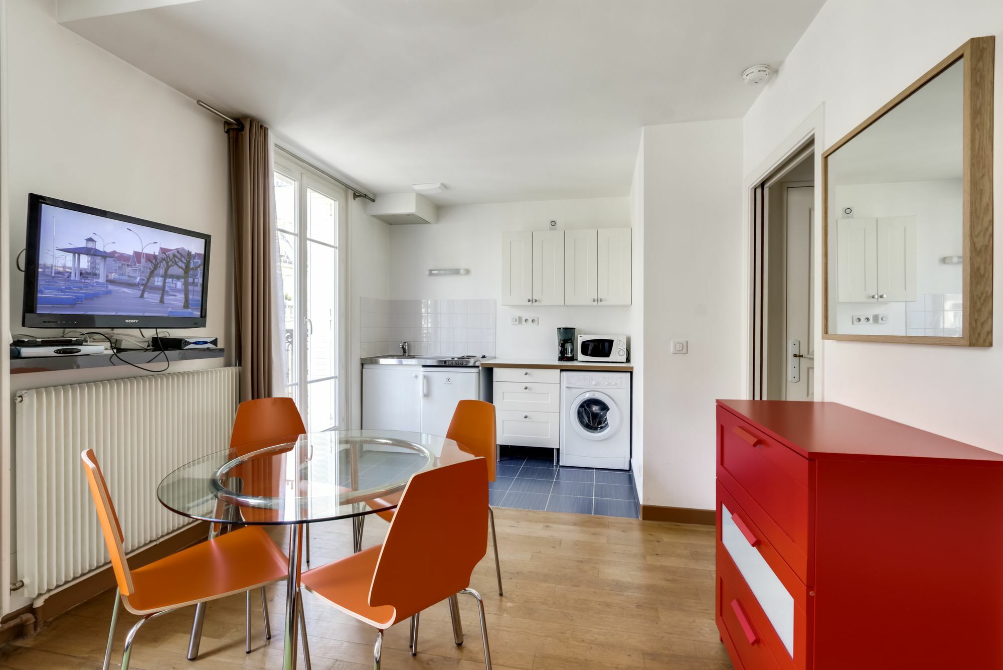 Du Louvre Apartment Paris