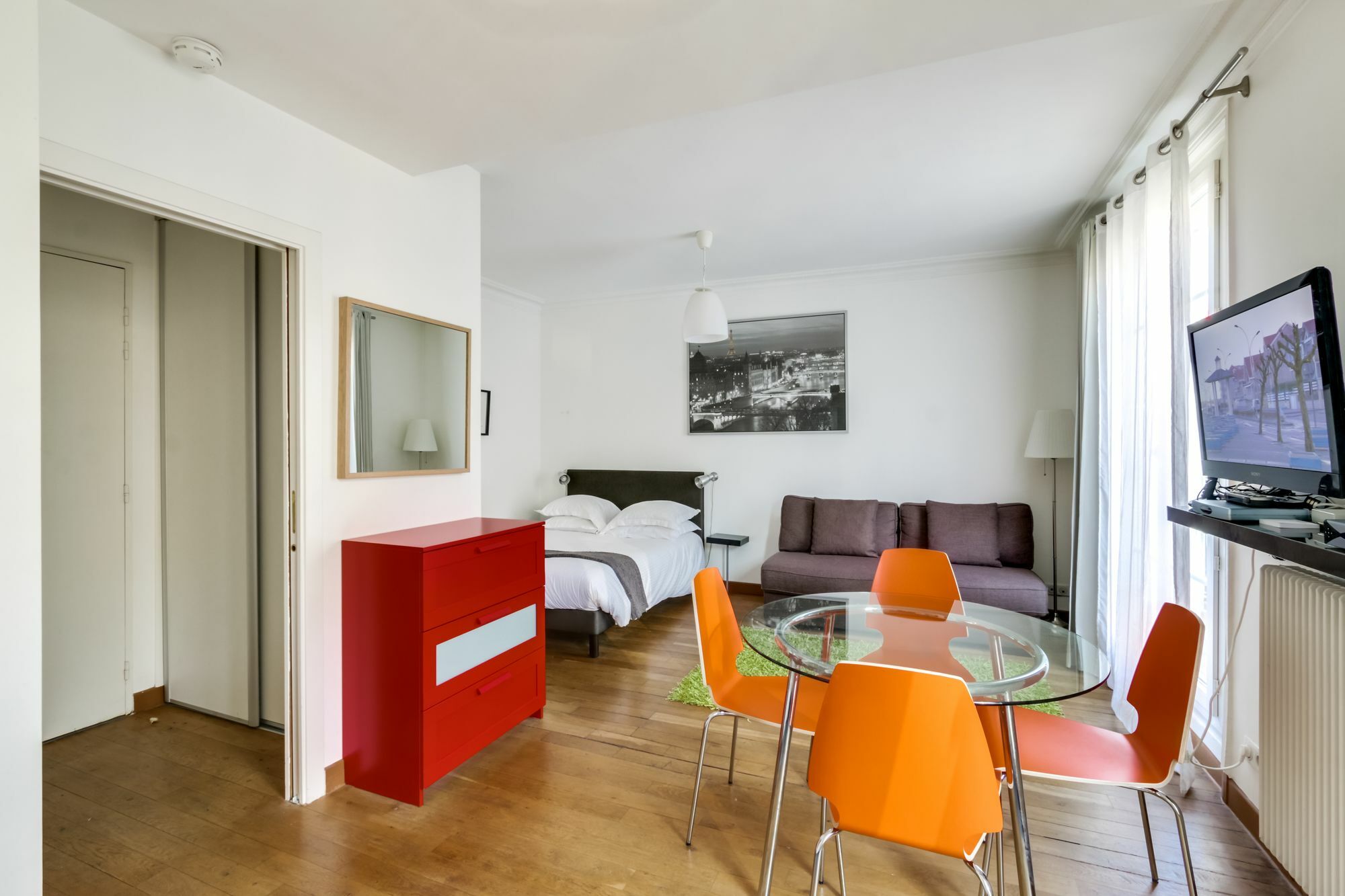 Du Louvre Apartment