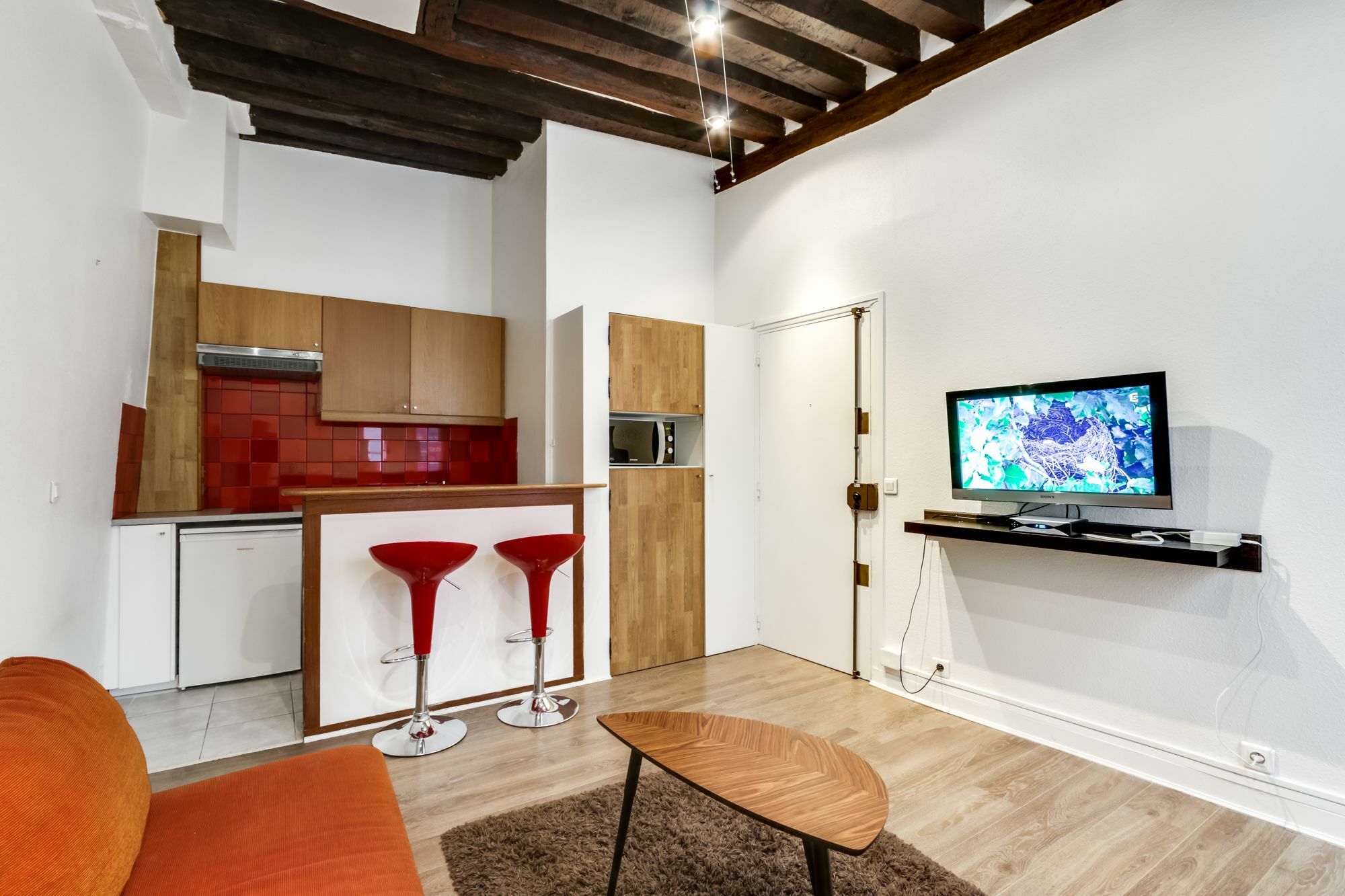 Du Louvre Apartment Paris