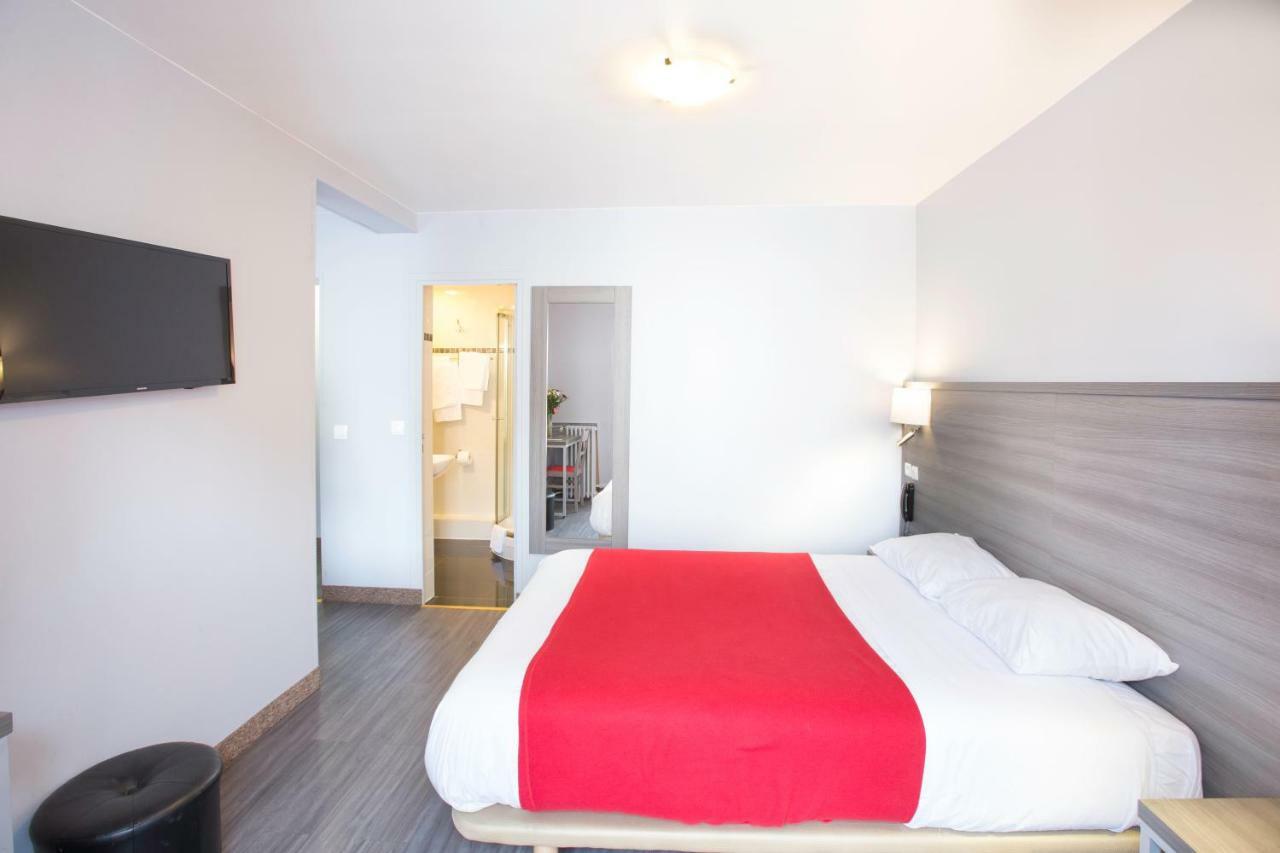 Hotel Hipotel Père-lachaise République 3*