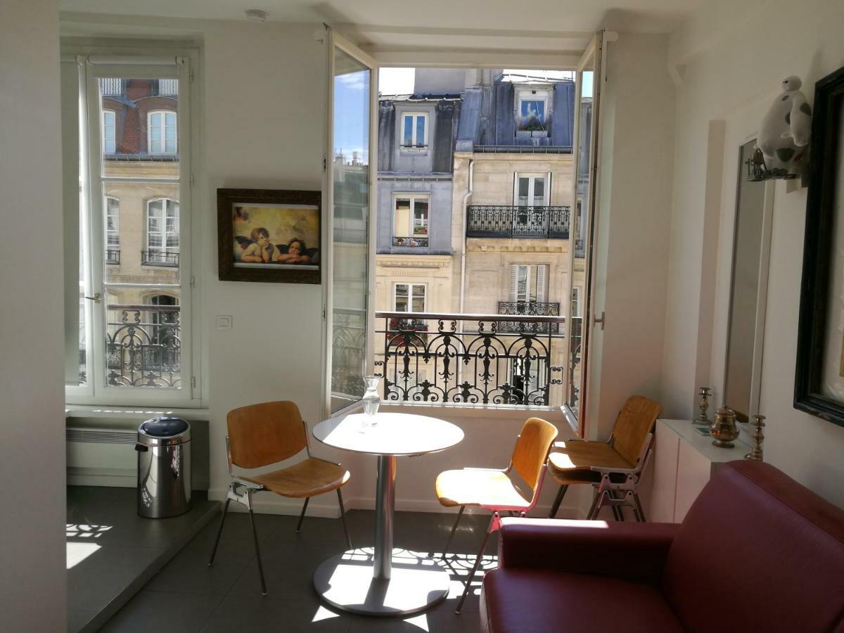 Innocents Apt Paris
