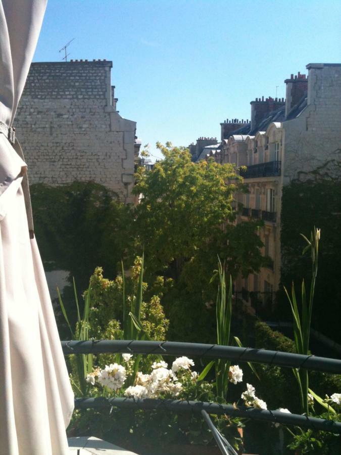 Bed & Breakfast 52 Clichy - D'hotes *