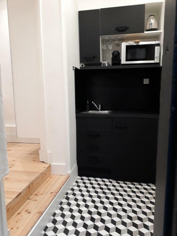 Appartement Studio Sur La Butte Montmartre