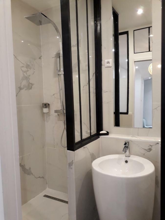 Appartement Studio Sur La Butte Montmartre Paris