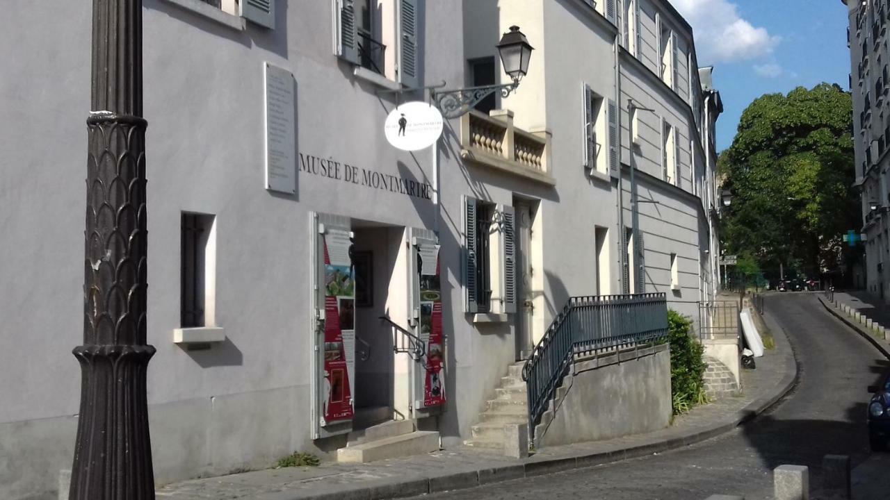 The Heart Of Montmartre Apartment