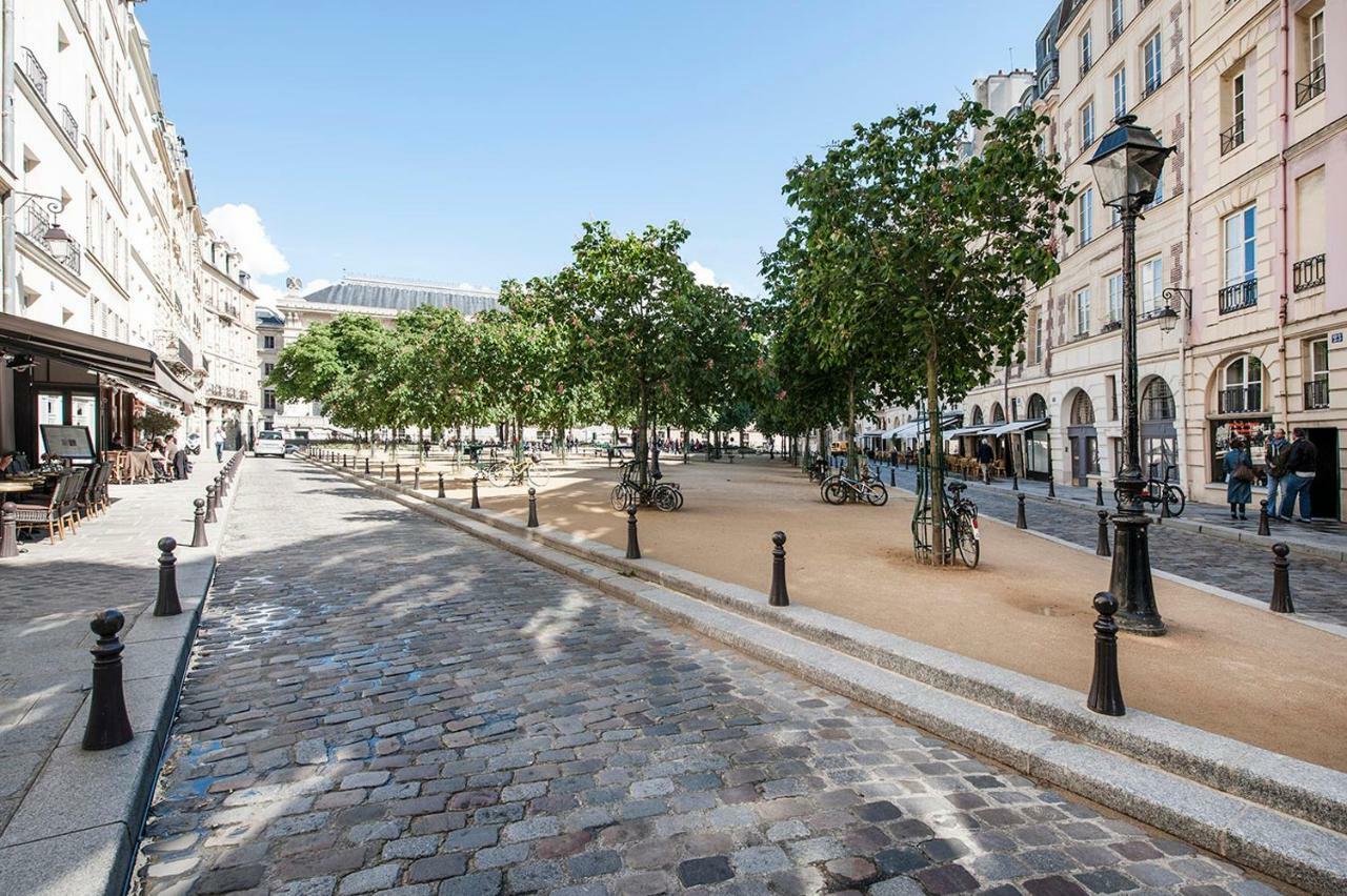 5e Entre Notre Dame & Pantheon Apartment