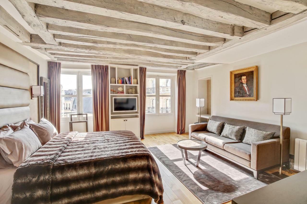 Apartment Luxury Louvre Paris