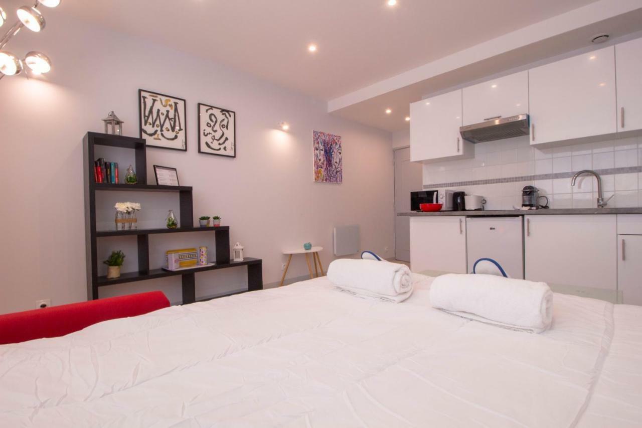 Office- Rue Saint-fargeau Apartment *