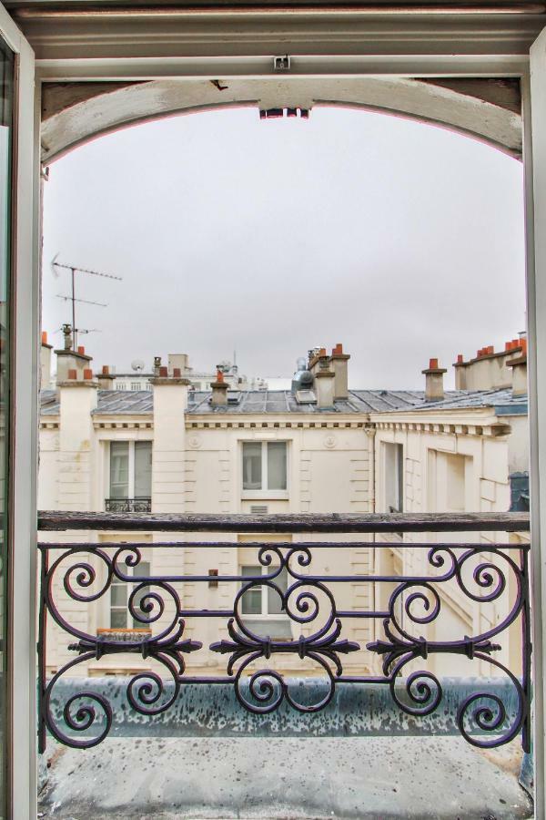 11 Rue Portefoin * Paris