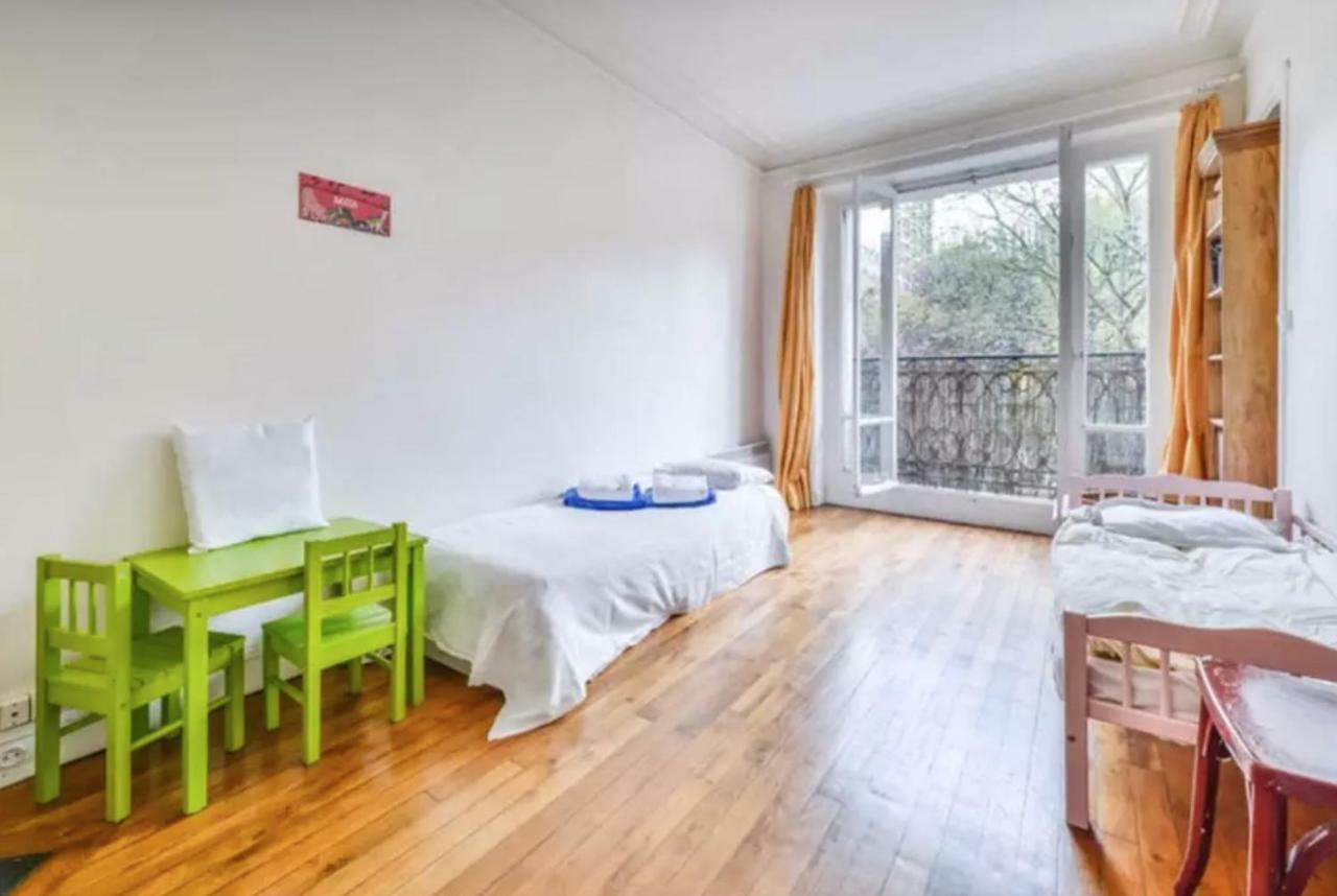 De Charme De 60 M2 Entre Montmartre Et Batignolles Apartment Paris