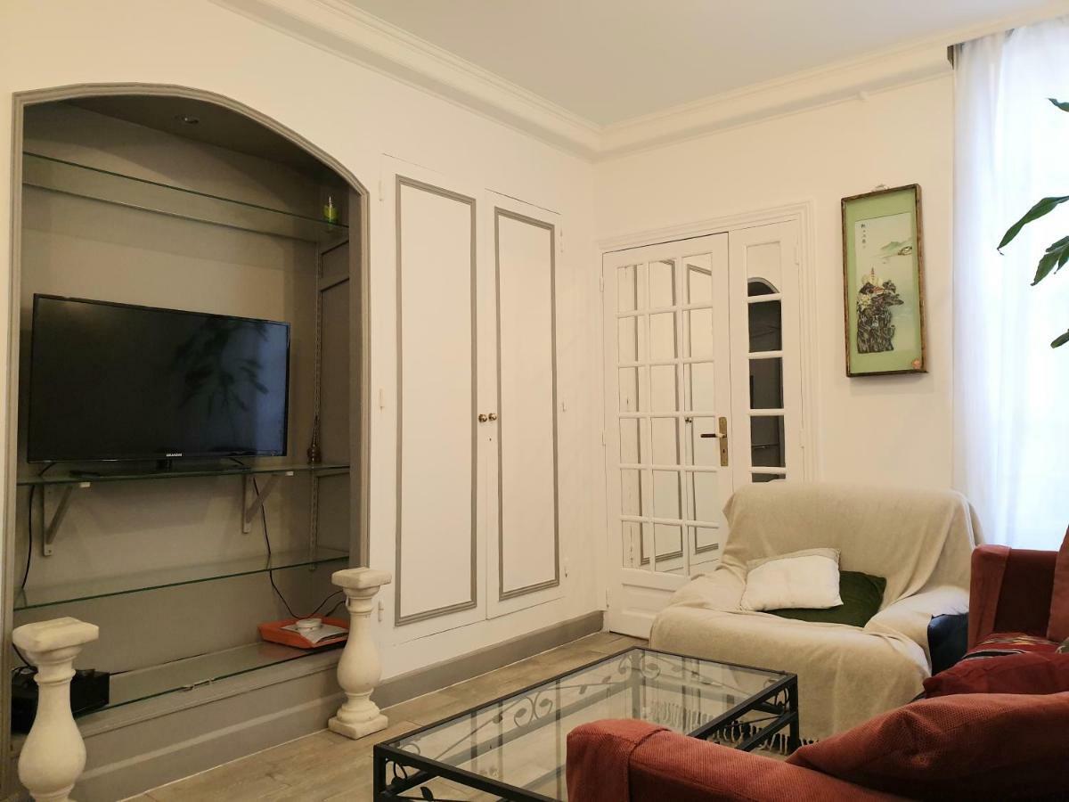 Apartment Eco Champs Elysees