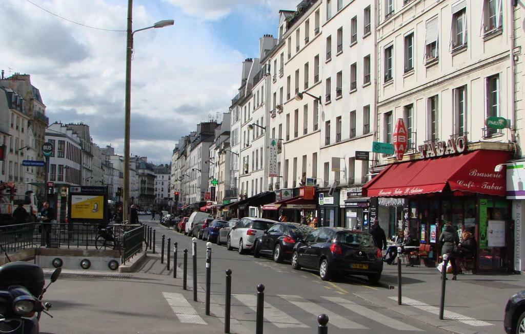 With Car Park - Charonne Neighborhood Paris