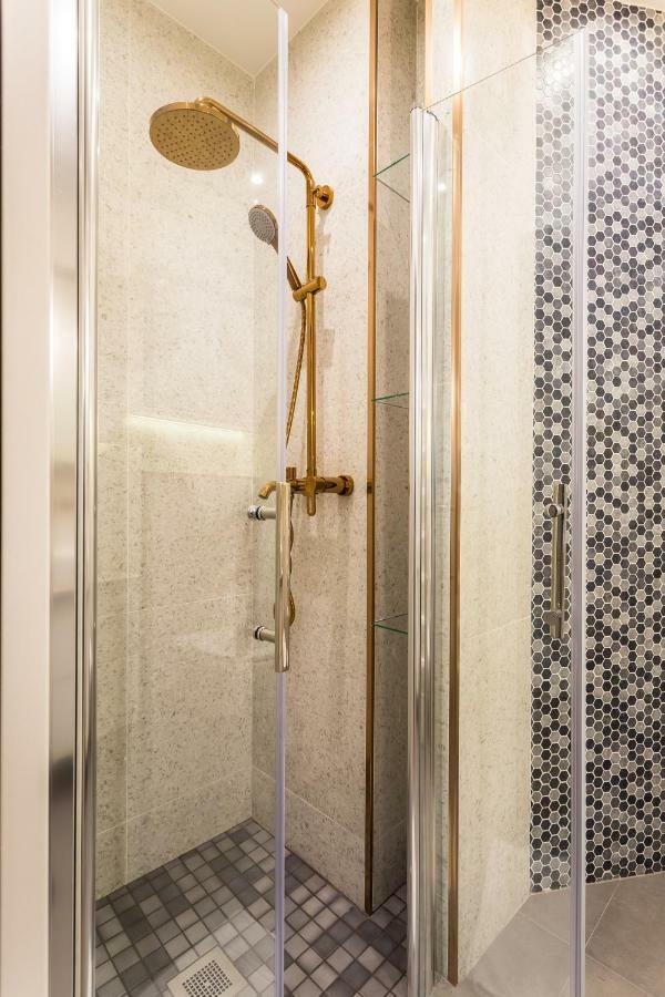 Apartment Cmg Charonne / Voltaire Iii Paris