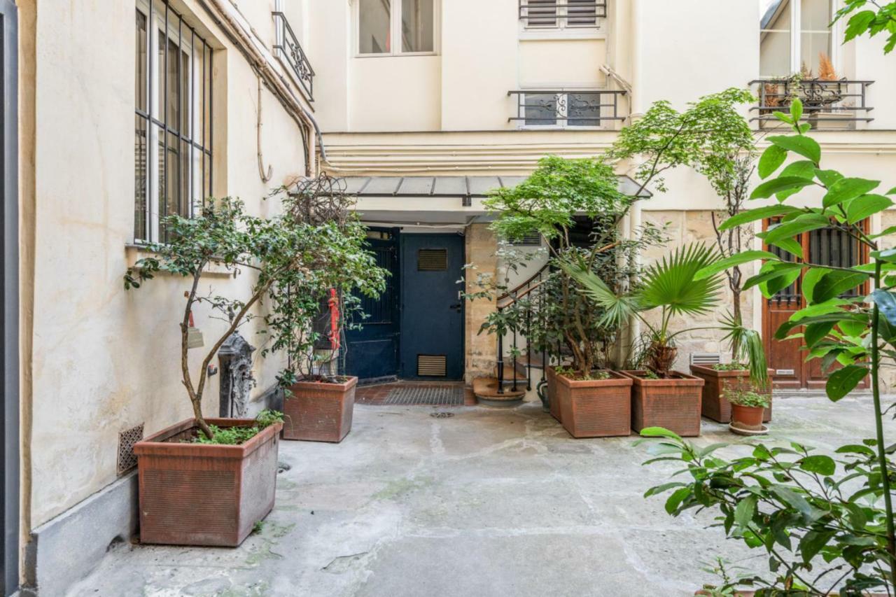 Apartment Studio At The Heart Of In Marais Republique District - Welkeys