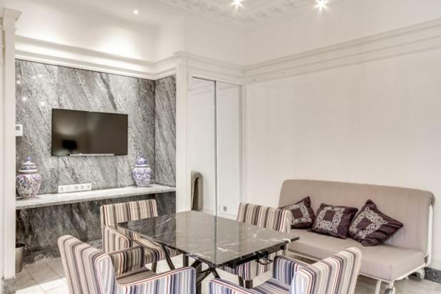 Apartment Avenue Des Champs Elysees - Studio Ks