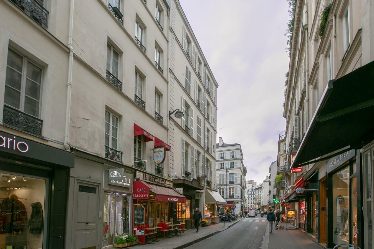 Joie St Germain-des-prés - Bon Marché Paris