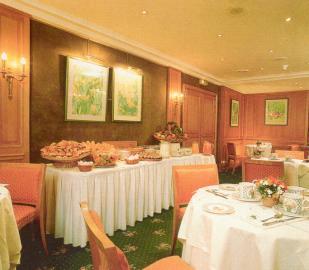 Horset Opera, Western Premier Collection Hotel 4*