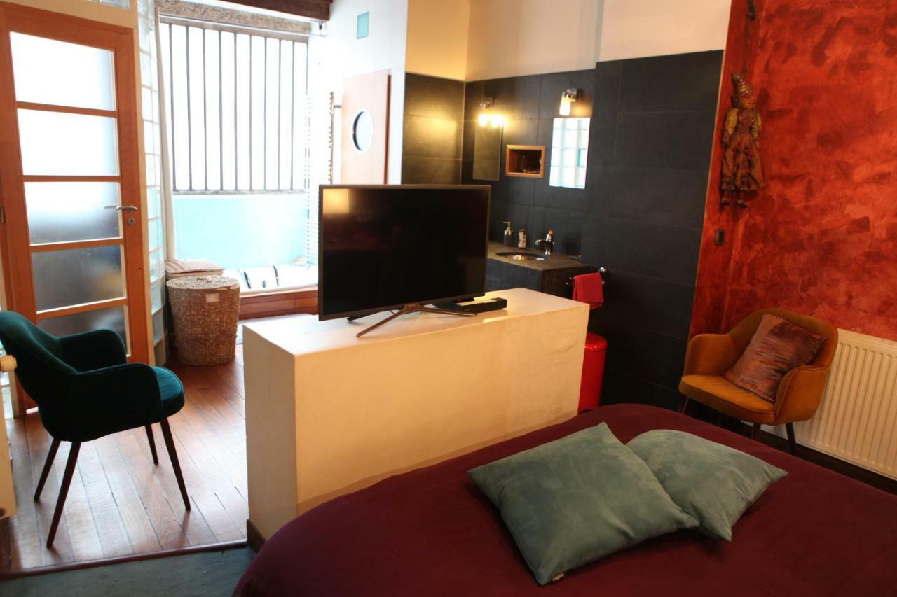 Loft Character With A View Of Court Apartment Paris