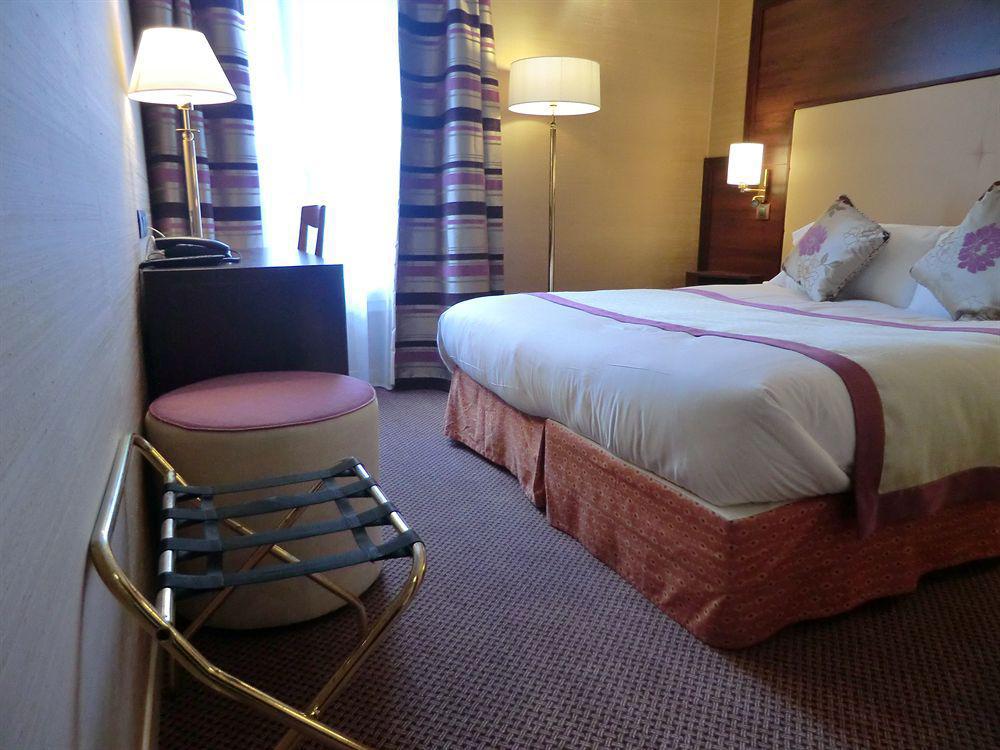 Gustave 4* Paris