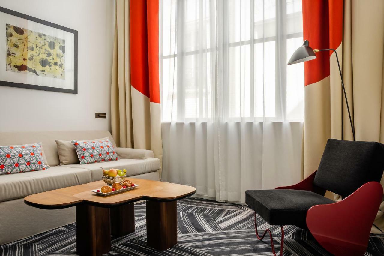 Hotel Du Ministère 4*