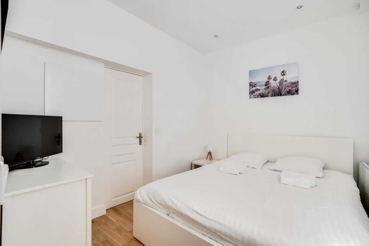 Apartment 3 People Close Eiffel Tower By Weekome *