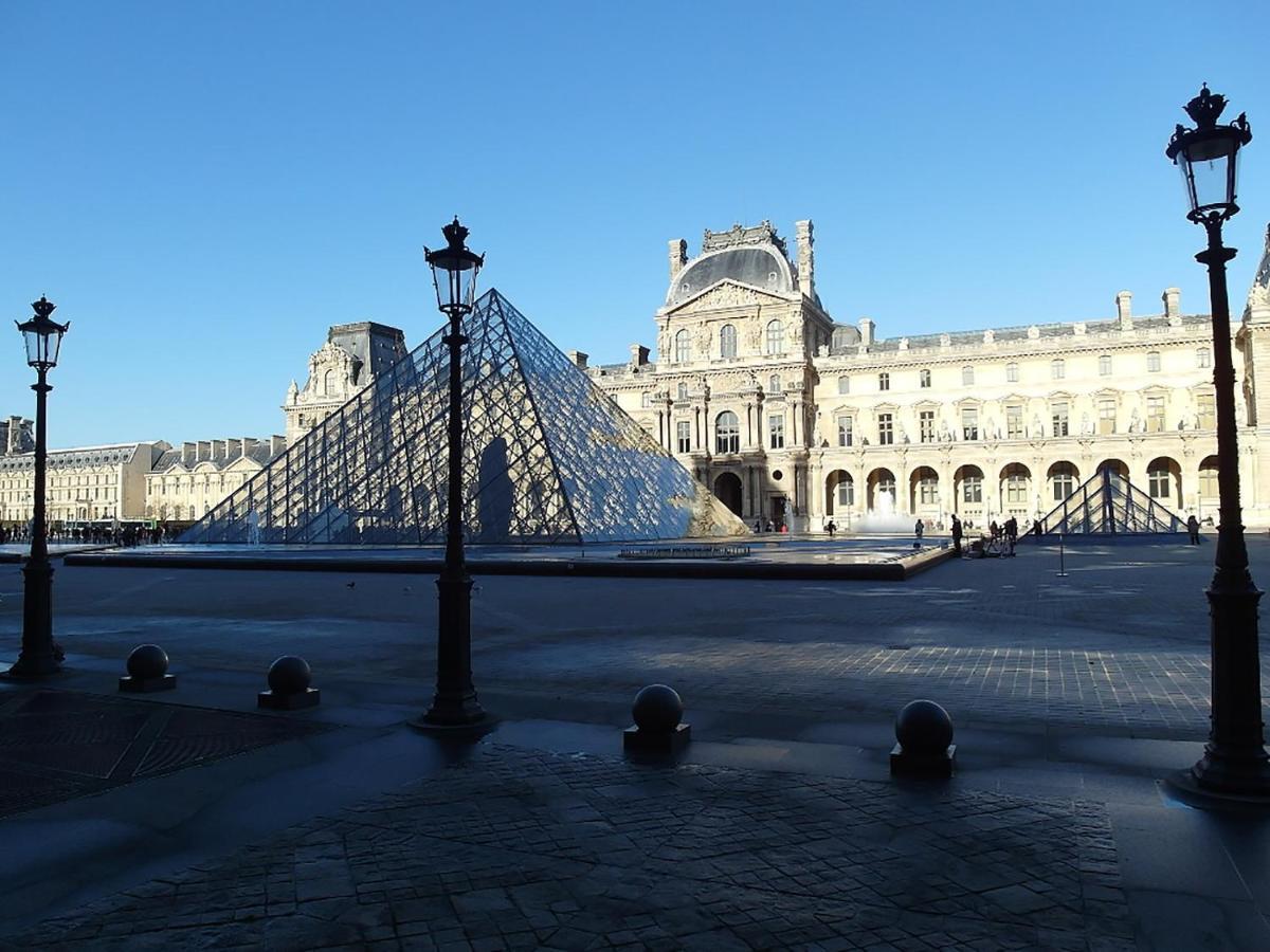Chambre D Hote : Louvre Elegant Apt Suite Bed & Breakfast 3*