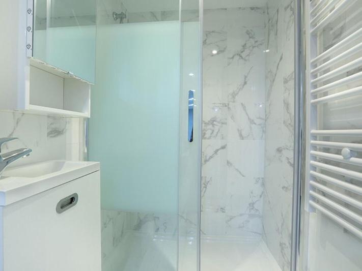 Rent A - Caire, Montorgueil *