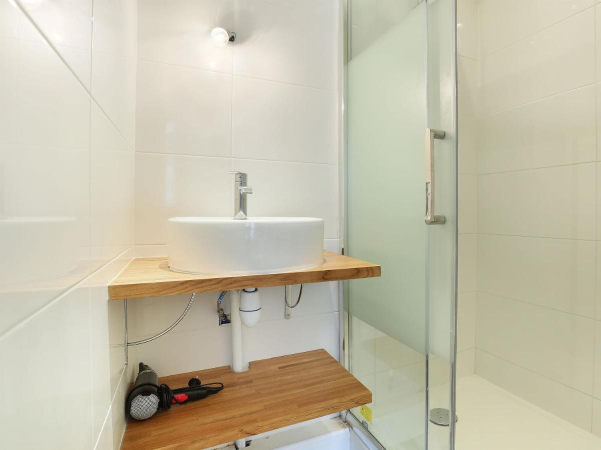 Rent A - Caire, Montorgueil Paris
