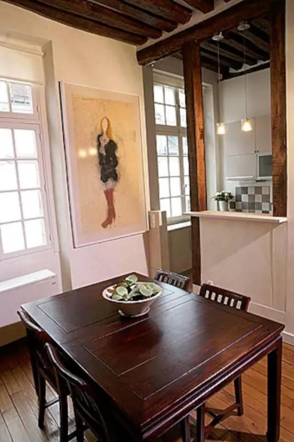 Charming Cosy Triplex In Trendy Marais Apartment Paris