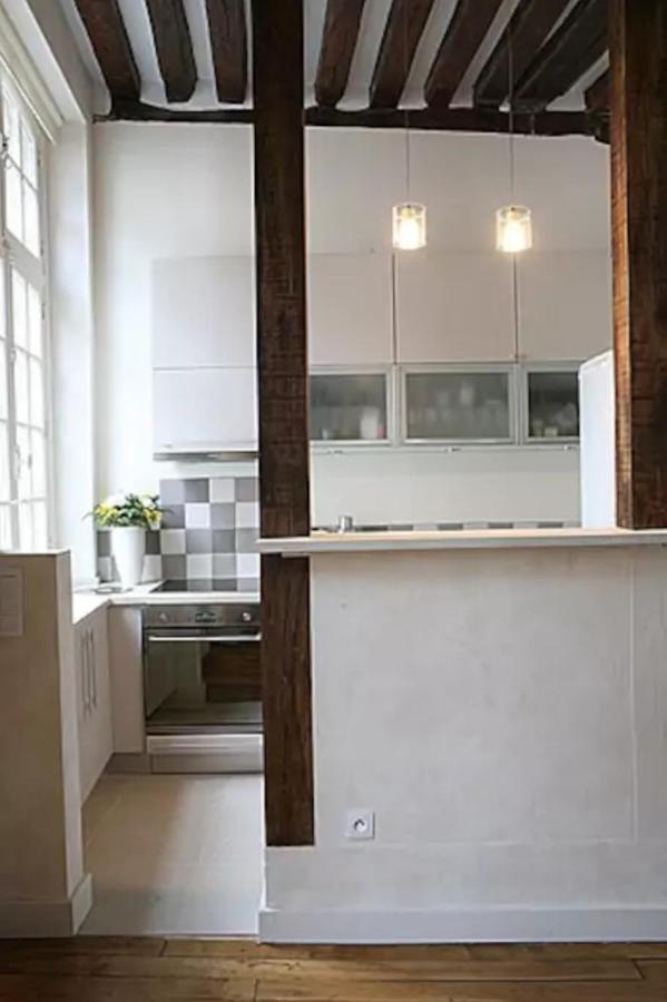 Charming Cosy Triplex In Trendy Marais Apartment