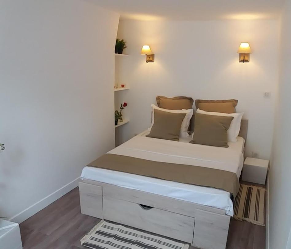 Apartment 8 Eme 2 Pieces Metro Miromesnil