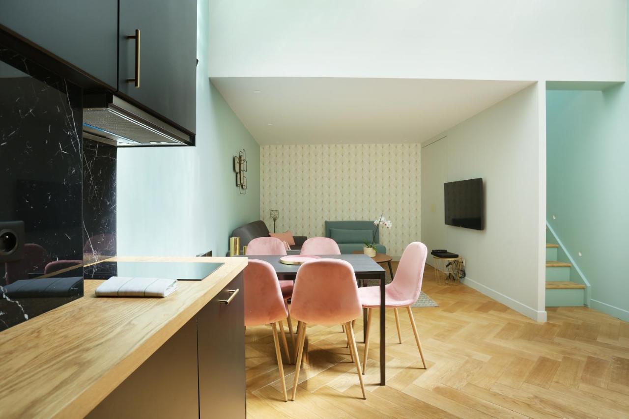 Apartment Center Of By Prestige Paris