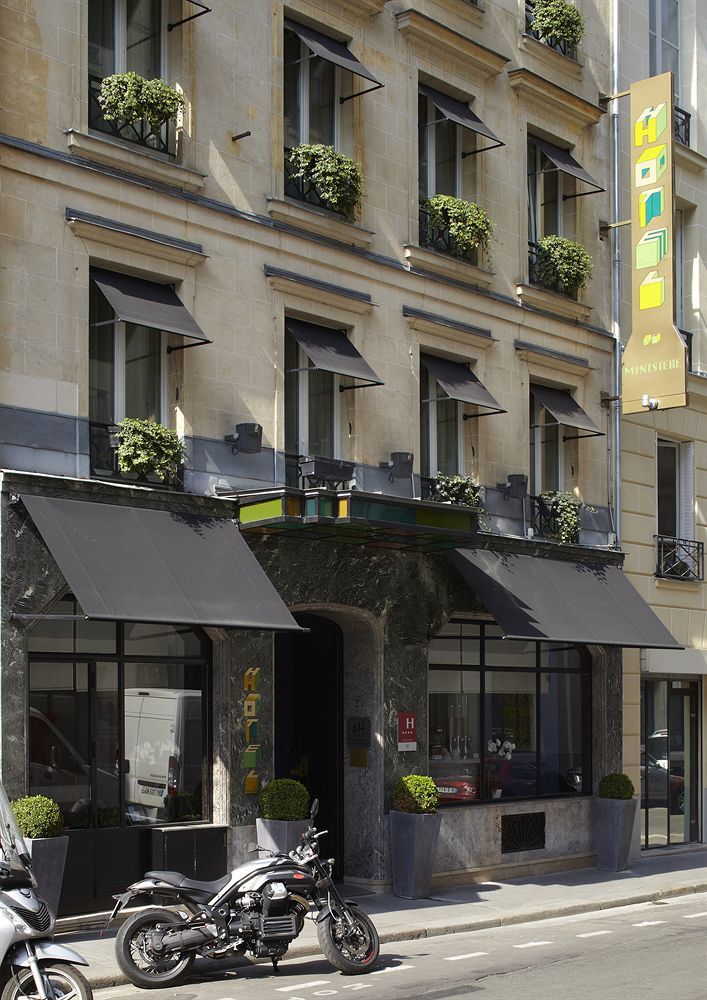 Du Ministère 4* Paris