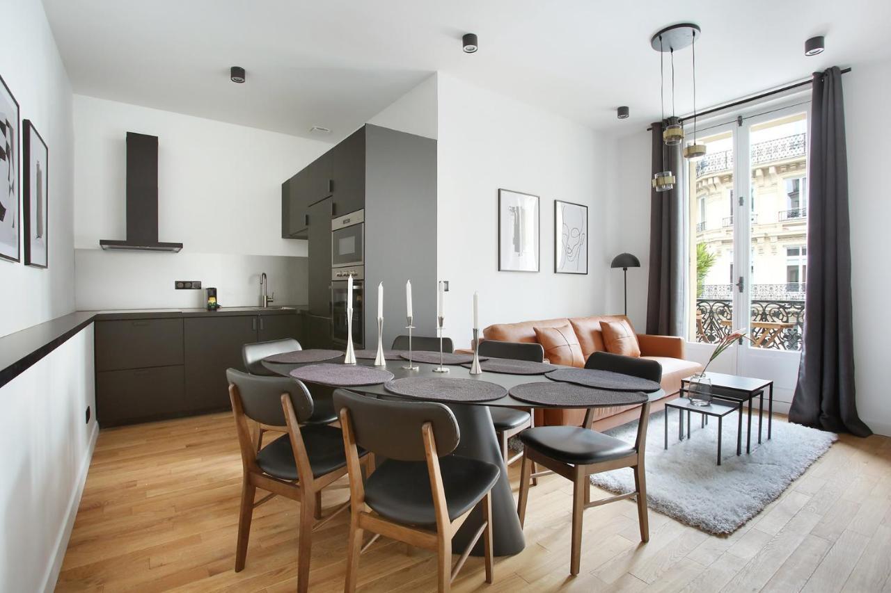 Center Of By Prestige Paris