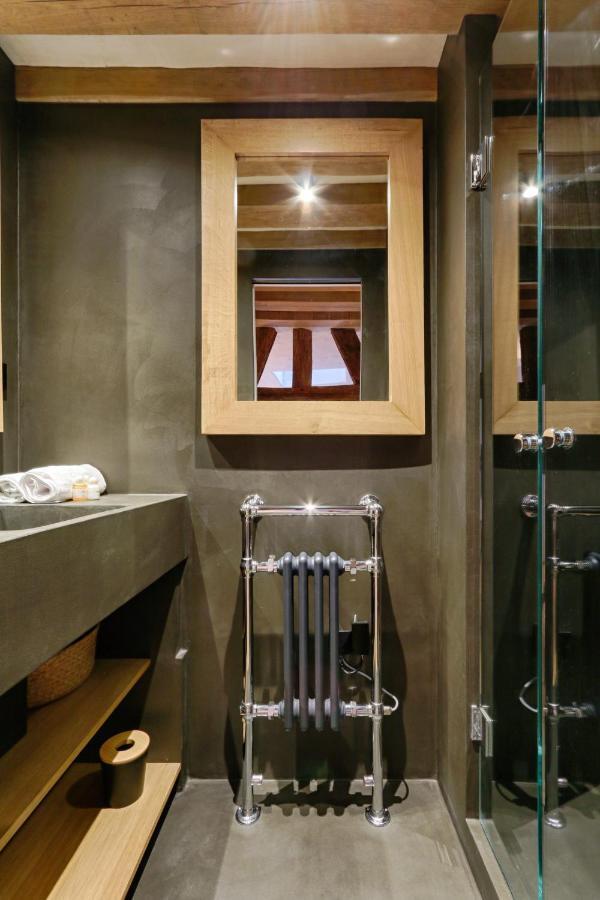 Luxurious & Design Flat 2br/8p- Boulevard Saint Germain Apartment