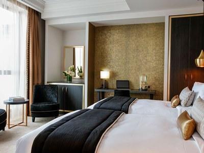 Niepce Paris, Curio Collection By Hilton Hotel Paris